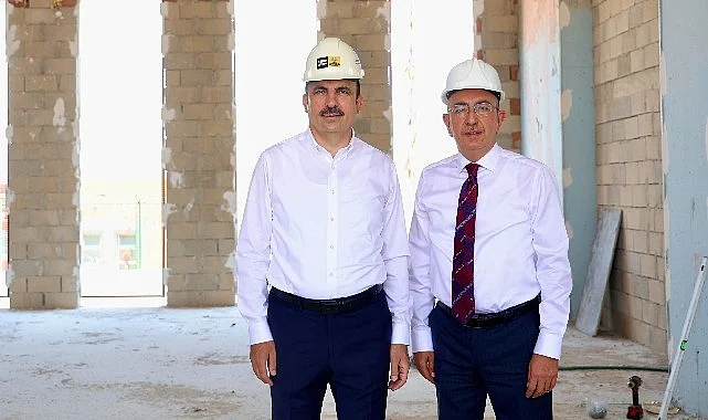 Başkan Altay ve Başkan Kavuş Gödene Mahallesi’nde İnşaatı Süren Büyükşehir Gençlik Kampüsü’nü İnceledi