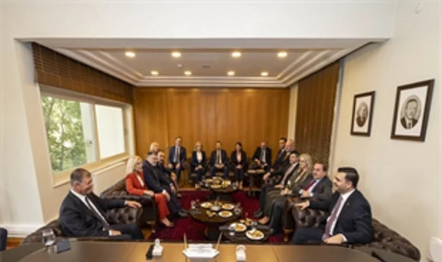 Başkan Tugay: İzmir’imizin otuz ilçesine en iyi hizmeti sağlayacağız