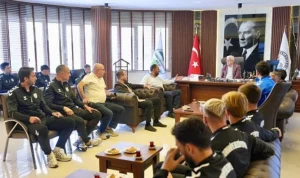 Burhaniye Belediyespor Futbol A Takımı’ndan Başkan Deveciler’e Ziyaret