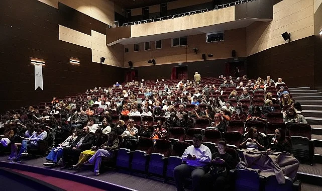 İspanyol tiyatrosu Maltepe’de umut ve empatiyi sahneye taşıdı