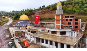 Karamürsel Aksa Camii Büyükşehir’le yükseliyor