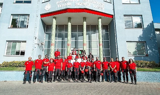 Karşıyaka Belediyesi personeline deprem tahliye tatbikatı