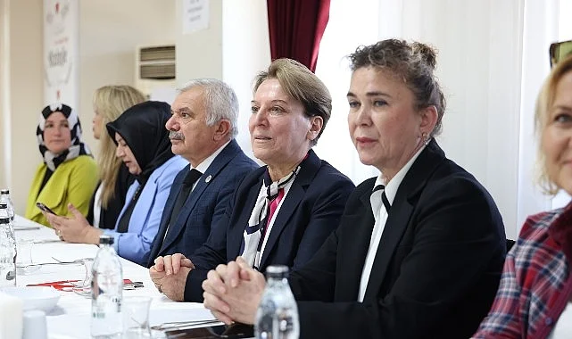 Keçiören’de “Değerlerimizin İzinde Kadın ve Aile” Söyleşisi Düzenlendi