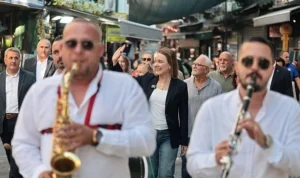 Kemeraltı Festivali esnafın yüzünü güldürdü