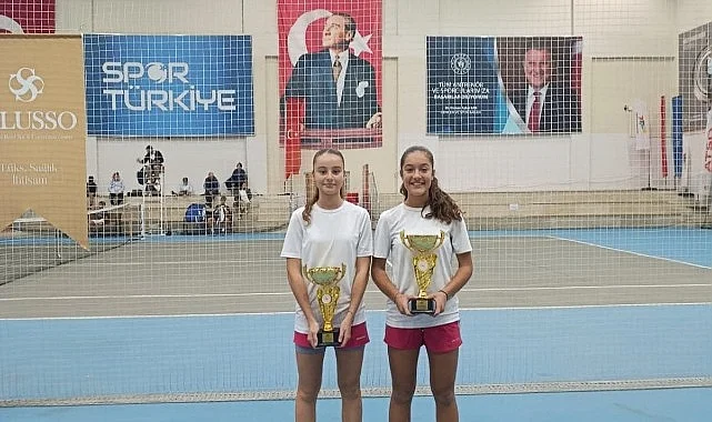 Osmangazi Belediyespor’dan Kortta Çifte Gurur